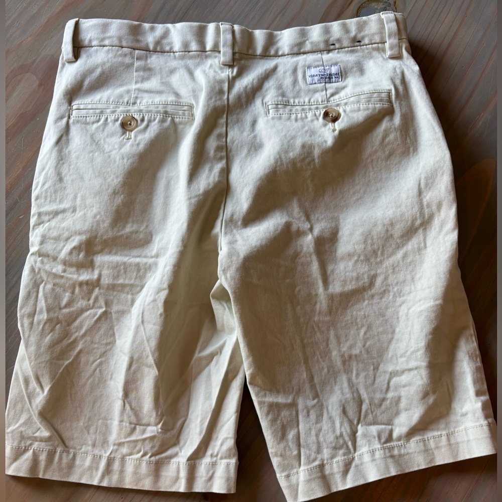 Vineyard Vines Boy’s 9” Breaker Short in Stone Size 16 - Picture 2 of 5